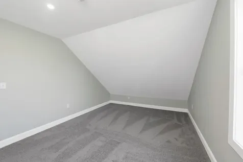 53 Richards Way Farmington NH 03835