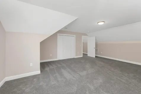 53 Richards Way Farmington NH 03835