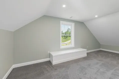 53 Richards Way Farmington NH 03835