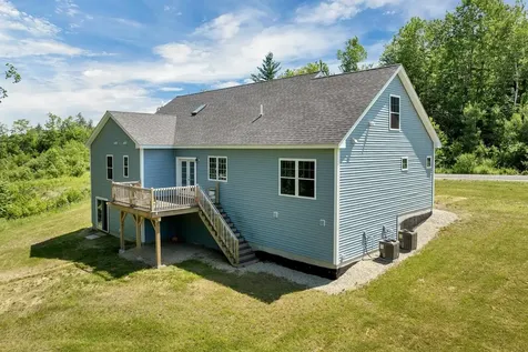 53 Richards Way Farmington NH 03835
