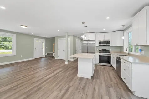53 Richards Way Farmington NH 03835