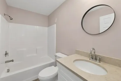 53 Richards Way Farmington NH 03835