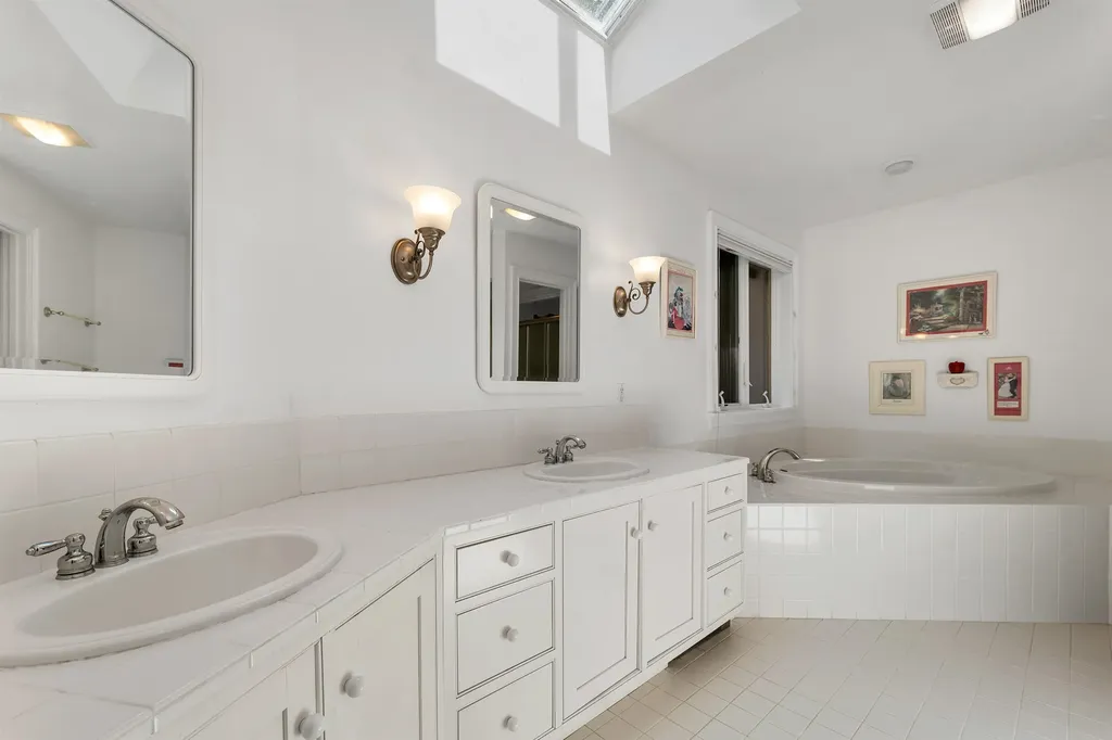 58 Kearsarge Road New London NH 03257