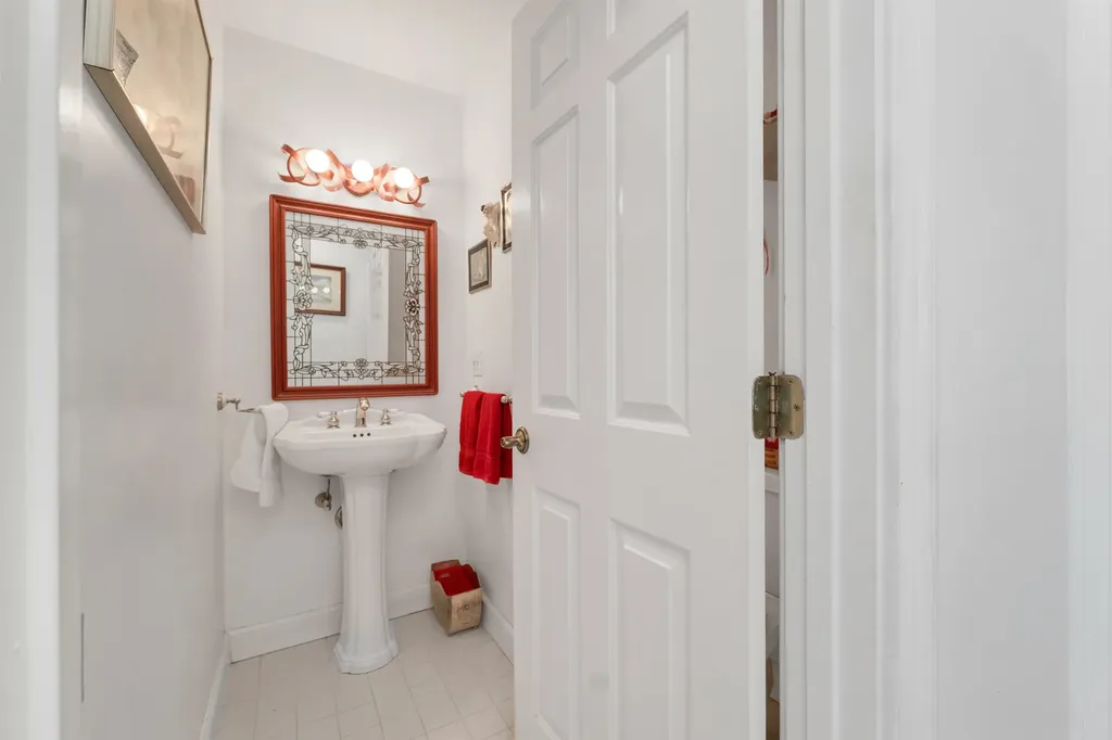 58 Kearsarge Road New London NH 03257