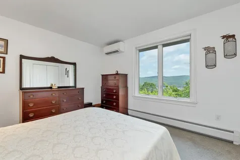 58 Kearsarge Road New London NH 03257