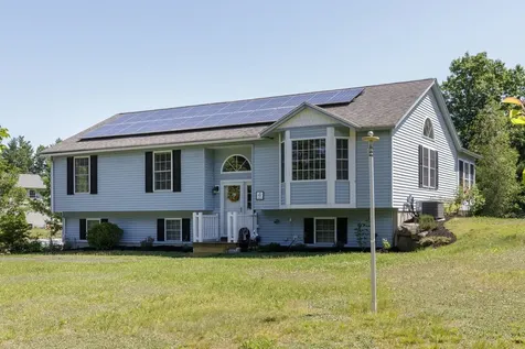 4 Lancer Lane Danville NH 03819