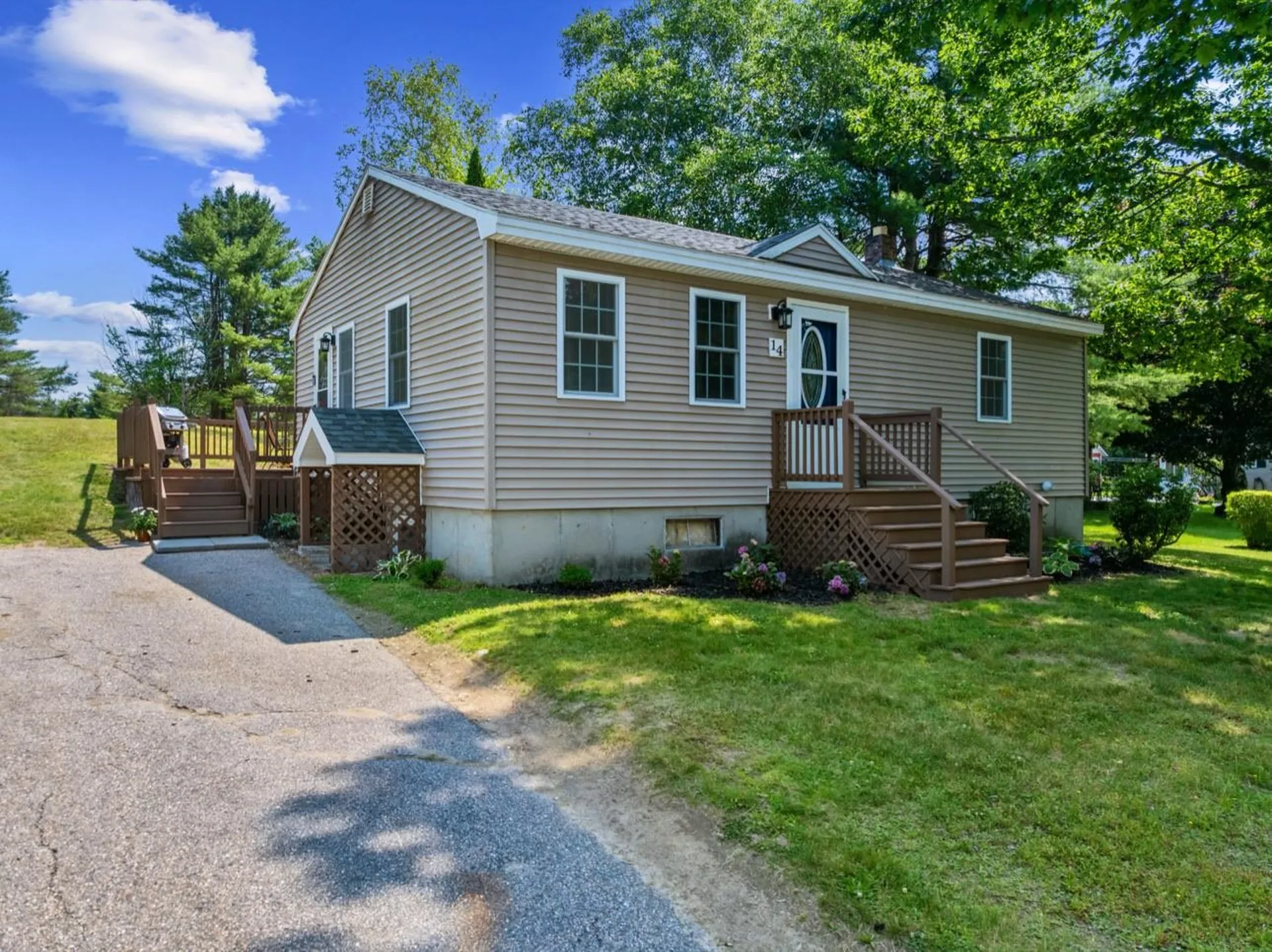 14 Anagance Lane Wolfeboro NH 03894