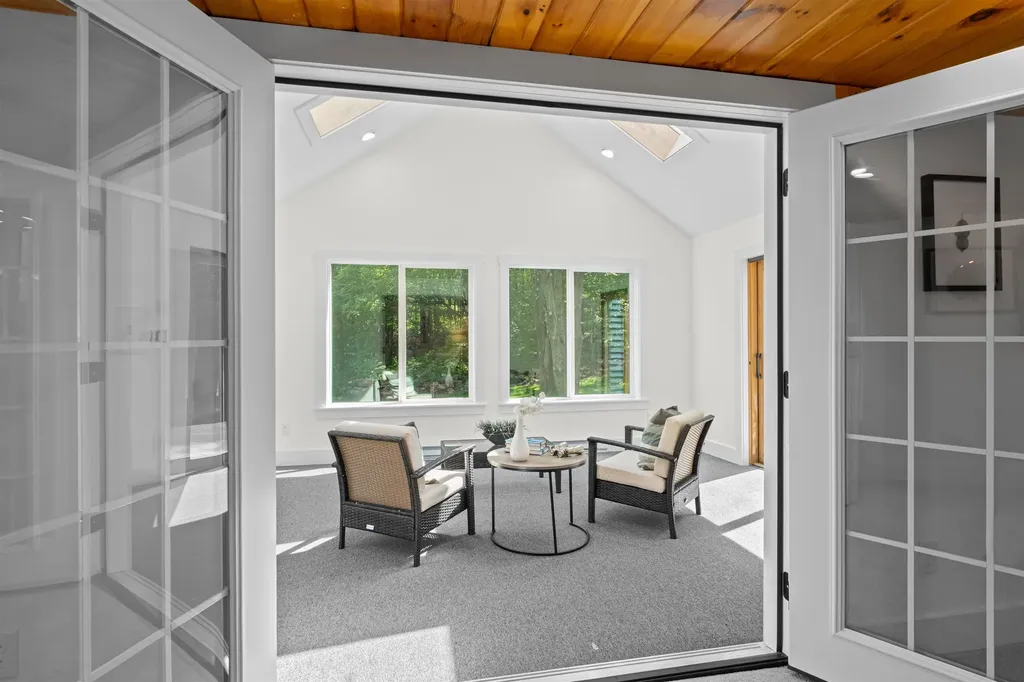 71 Plummer Hill Road Belmont NH 03220