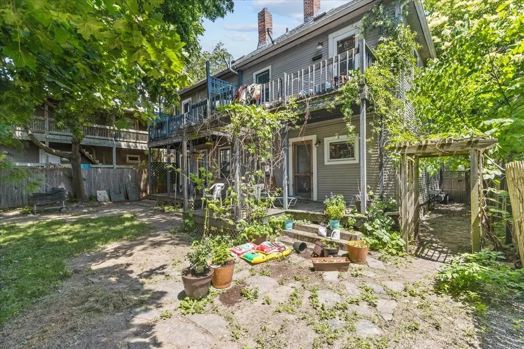 211-213 Saint Paul Street Burlington VT 05401