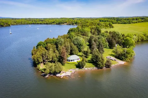 1028 Converse Bay Road Charlotte VT 05445-0000
