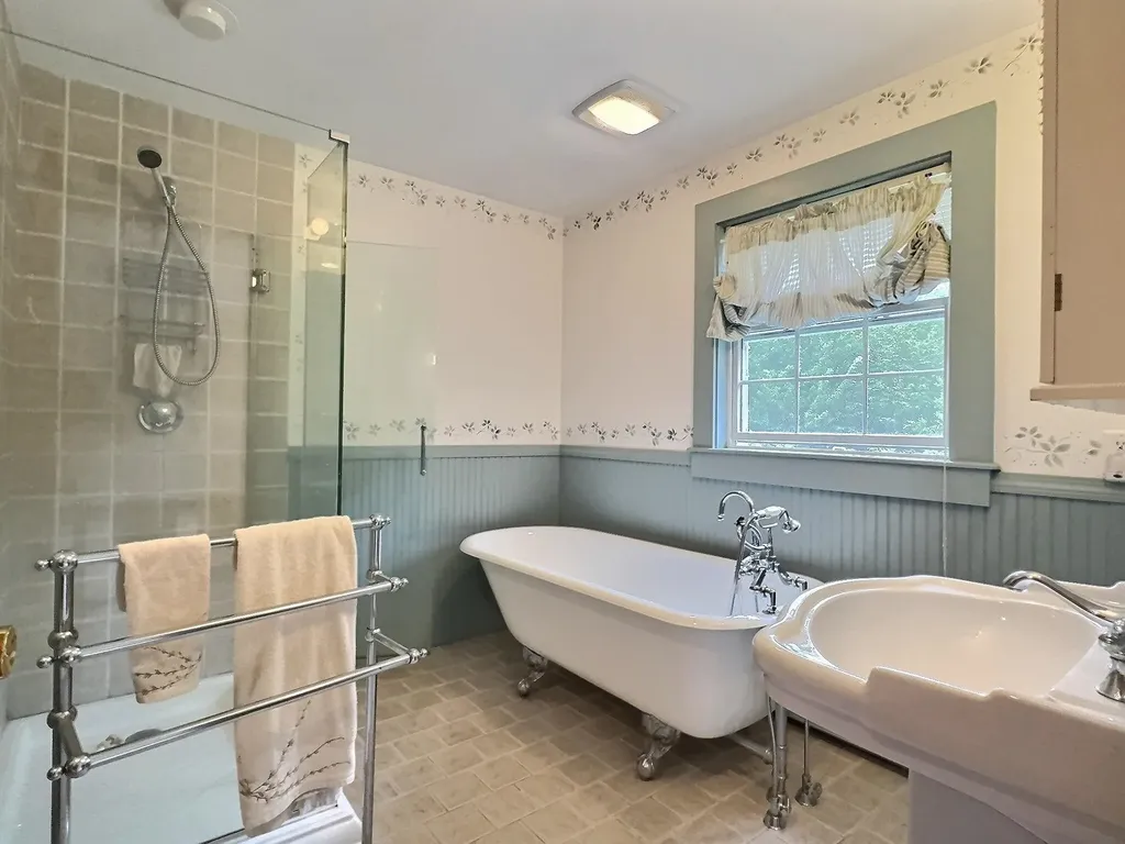 987 Dunbar Hill Road Grantham NH 03753