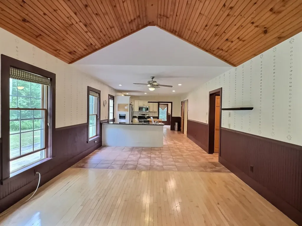 987 Dunbar Hill Road Grantham NH 03753