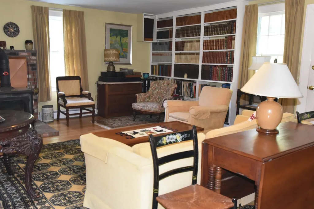 327 Browns Trace Jericho VT 05465