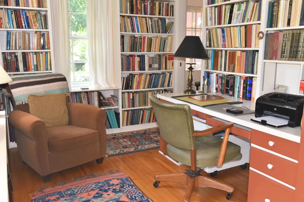 327 Browns Trace Jericho VT 05465