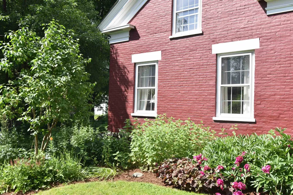 327 Browns Trace Jericho VT 05465