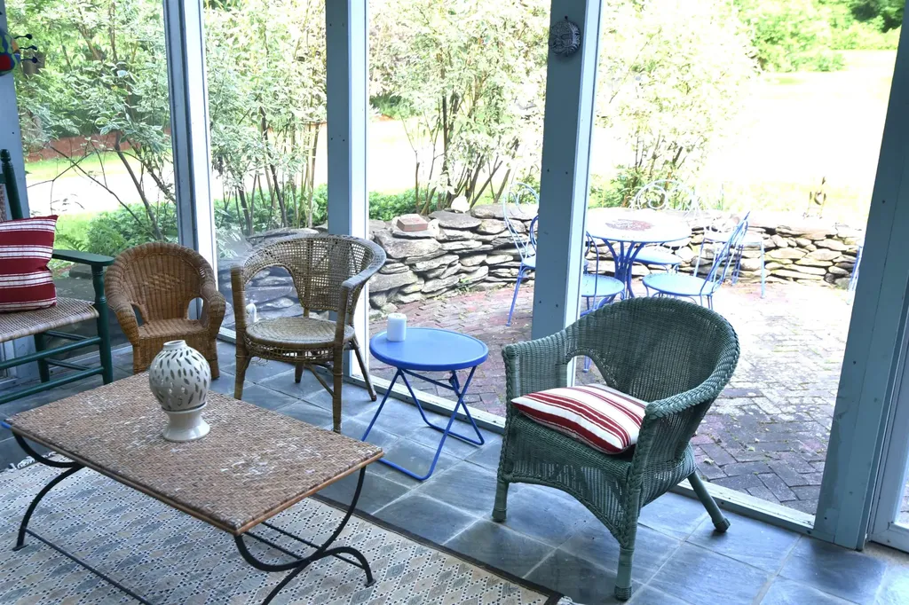 327 Browns Trace Jericho VT 05465