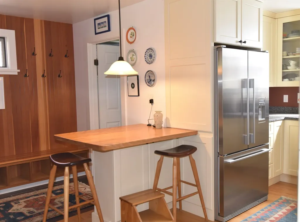 327 Browns Trace Jericho VT 05465