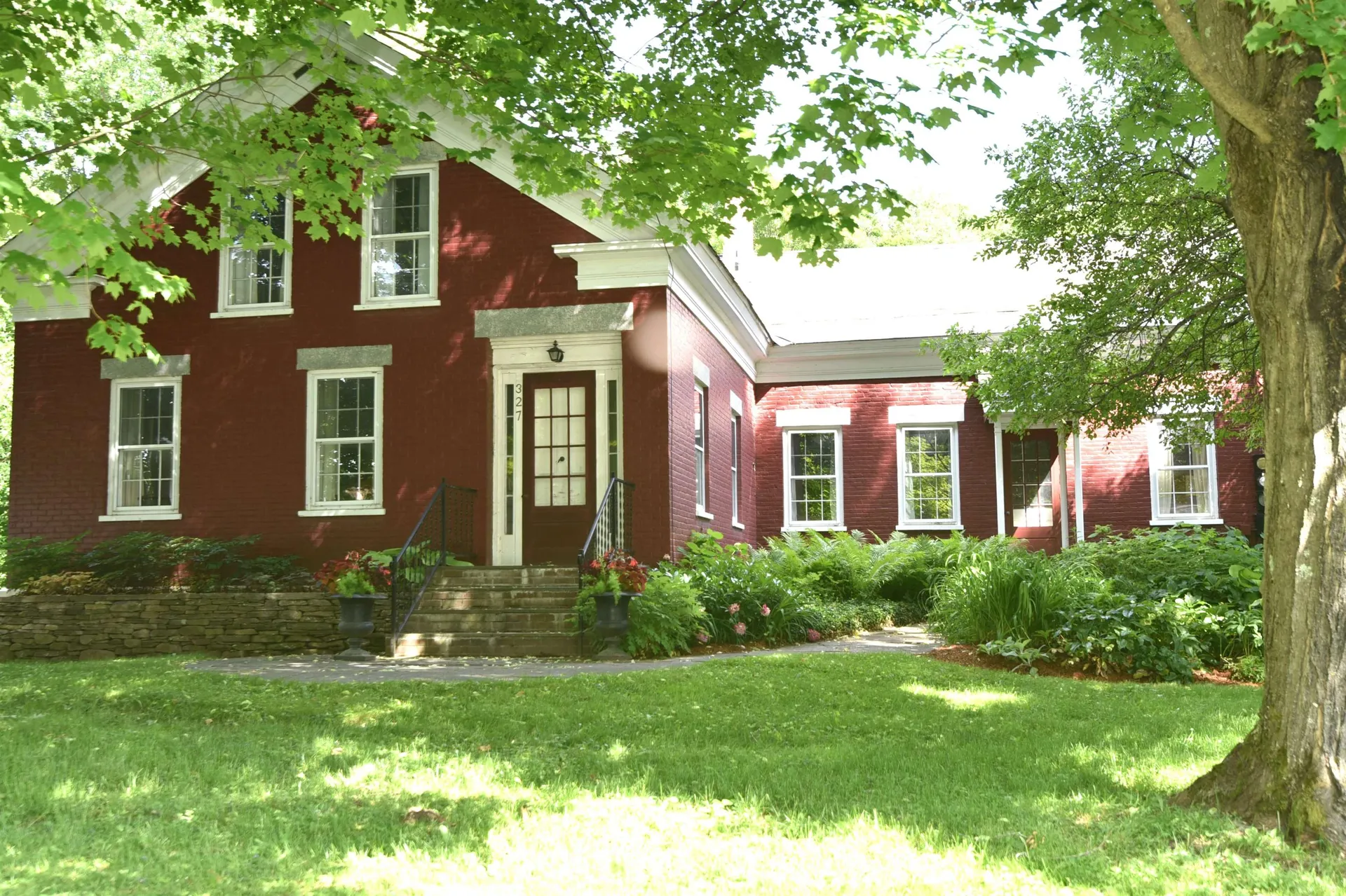 327 Browns Trace Jericho VT 05465