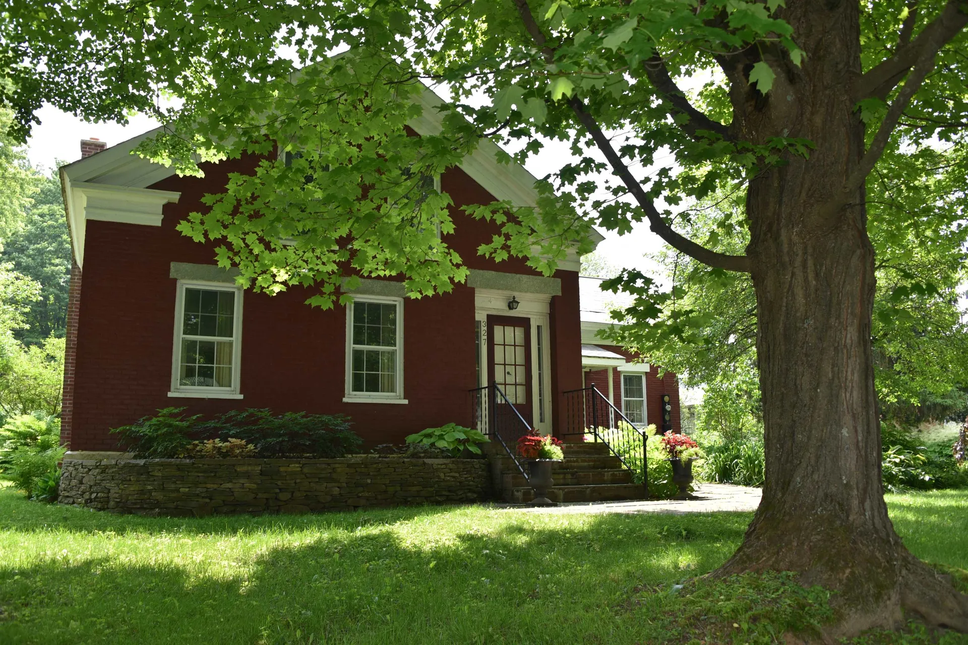 327 Browns Trace Jericho VT 05465