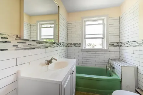 121 Palm Street Nashua NH 03060