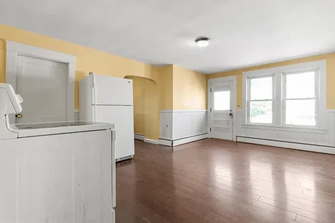 121 Palm Street Nashua NH 03060