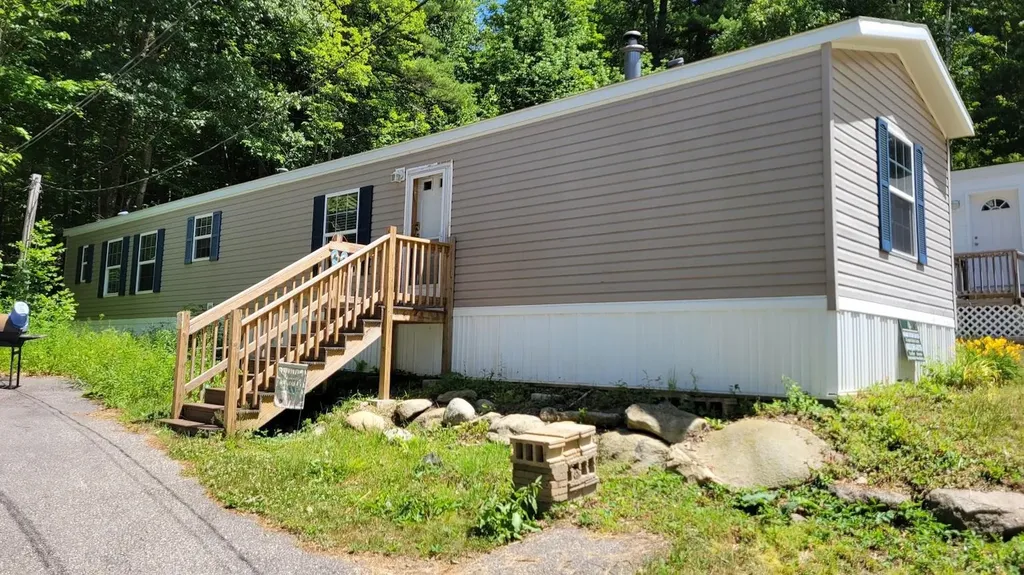 12 Hollow Lane Gilford NH 03249