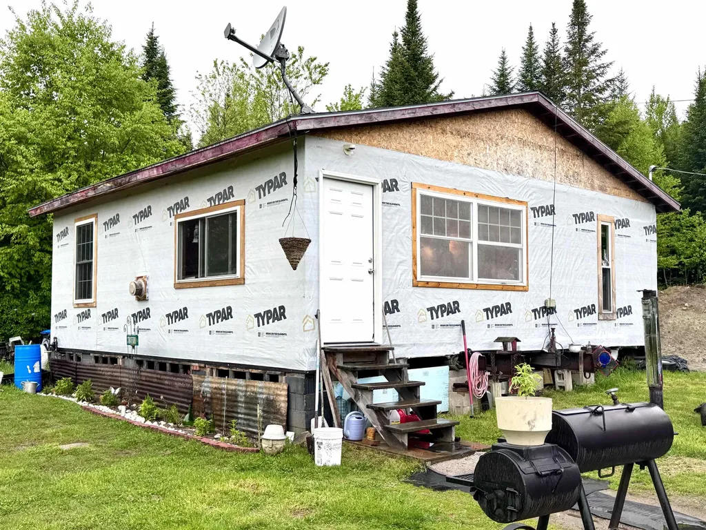 2132 Vt Route 105 Bloomfield VT 05905