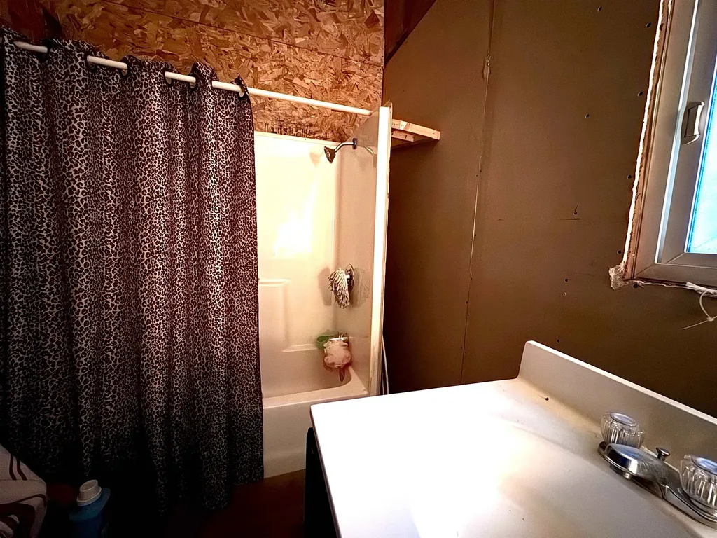 2132 Vt Route 105 Bloomfield VT 05905