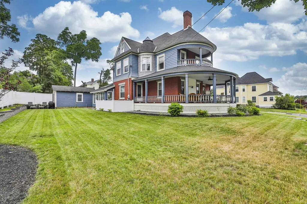 10 Hall Avenue Nashua NH 03064