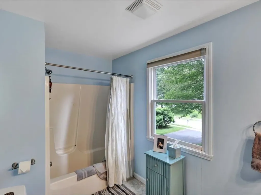 25 Sydney Drive Essex VT 05452