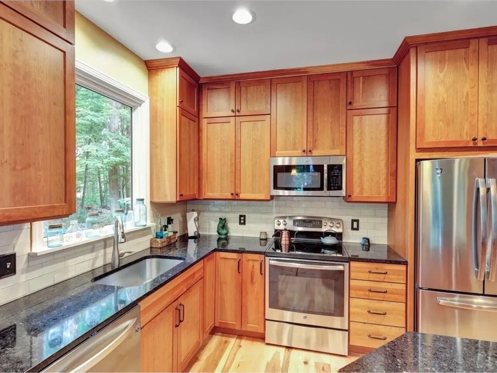 25 Sydney Drive Essex VT 05452