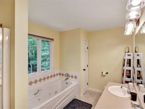 25 Sydney Drive Essex VT 05452