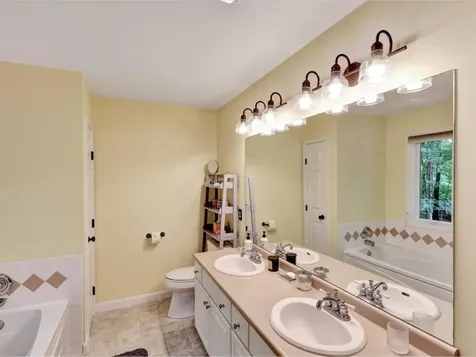 25 Sydney Drive Essex VT 05452