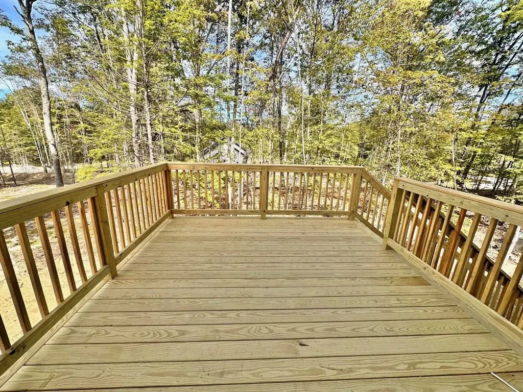 1 Blaisdell Court Raymond NH 03077