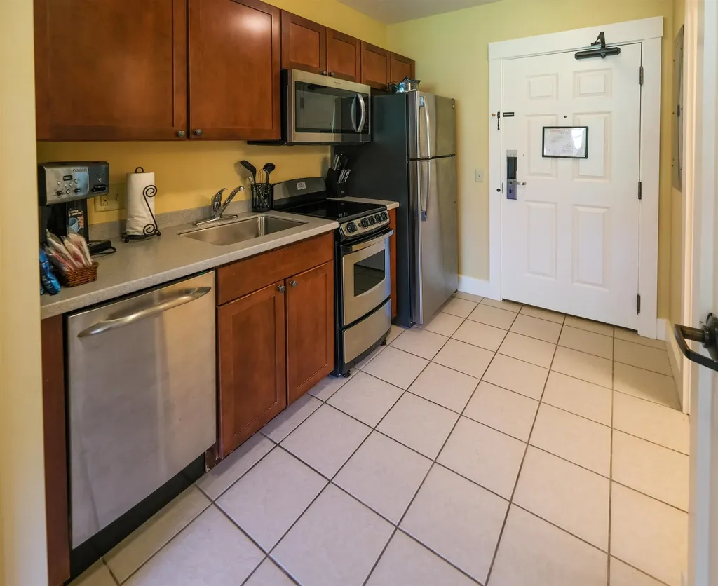 365 Q4 Jackson Gore Inn Road Ludlow VT 05149