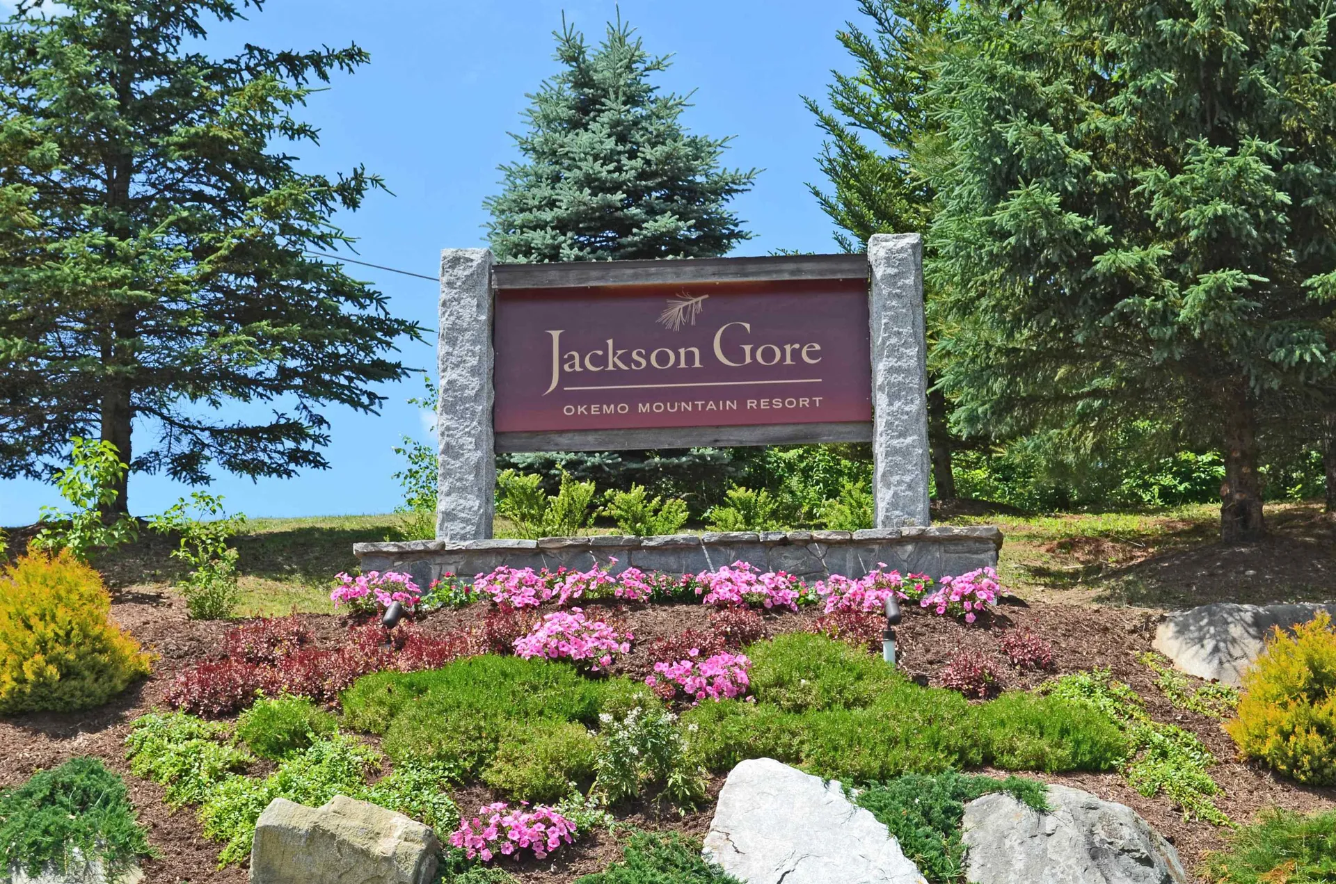 365 Q4 Jackson Gore Inn Road Ludlow VT 05149