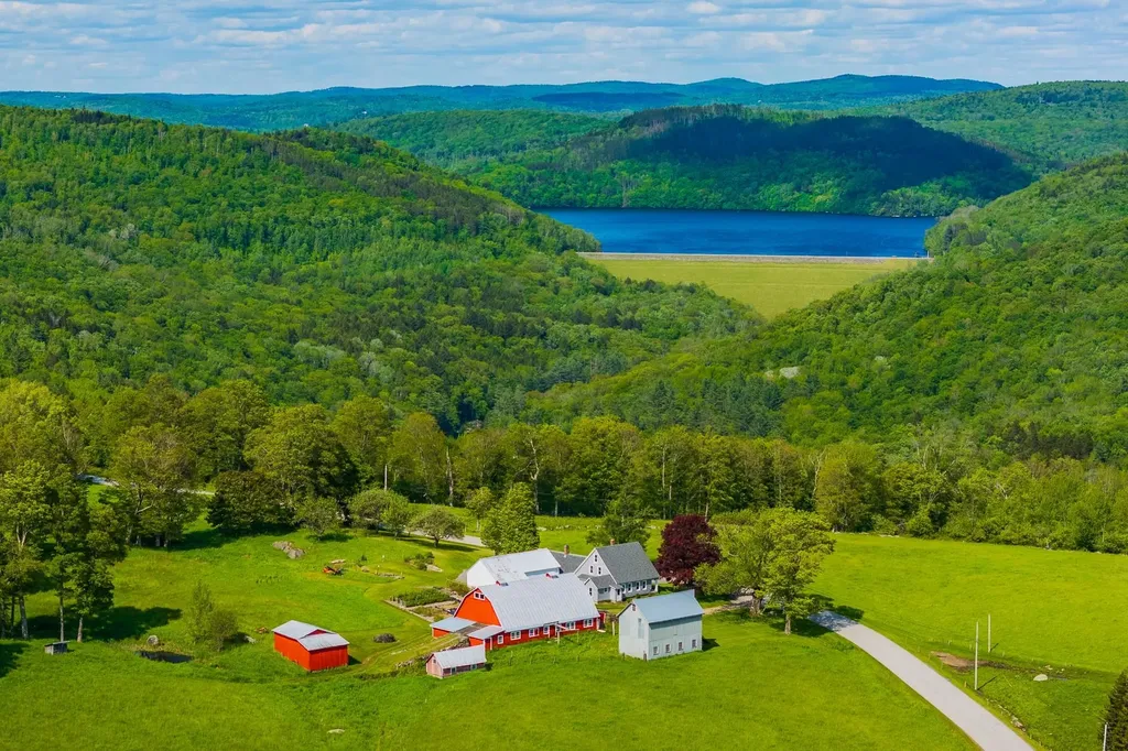 395 King Hill Road Readsboro VT 05350
