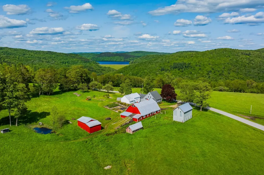 395 King Hill Road Readsboro VT 05350