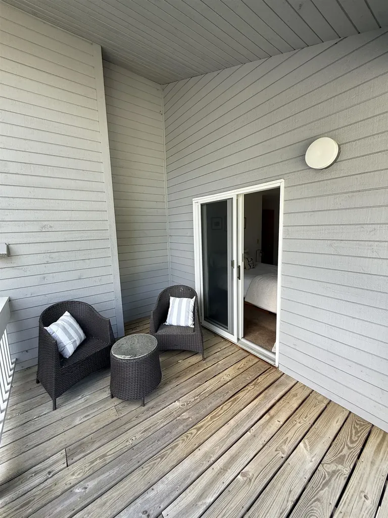 34 Paradise Way Warren VT 05674