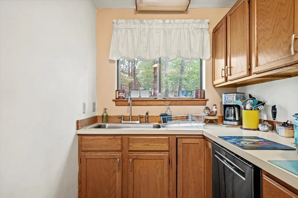 79 Dunvegan Woods Drive Hampton NH 03842