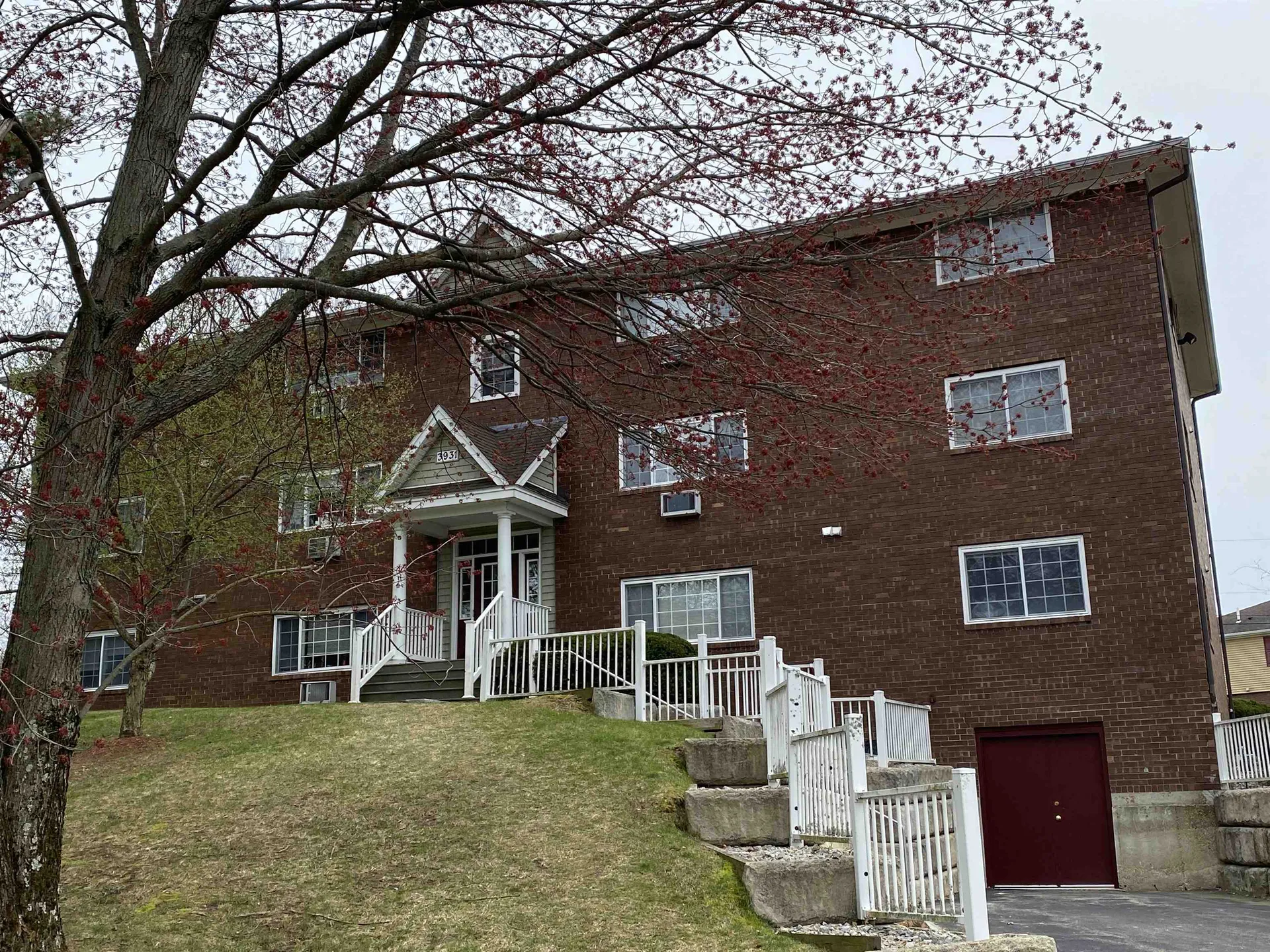 3931 Old Brown Avenue Manchester NH 03103