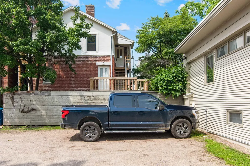 89 College Street Burlington VT 05465