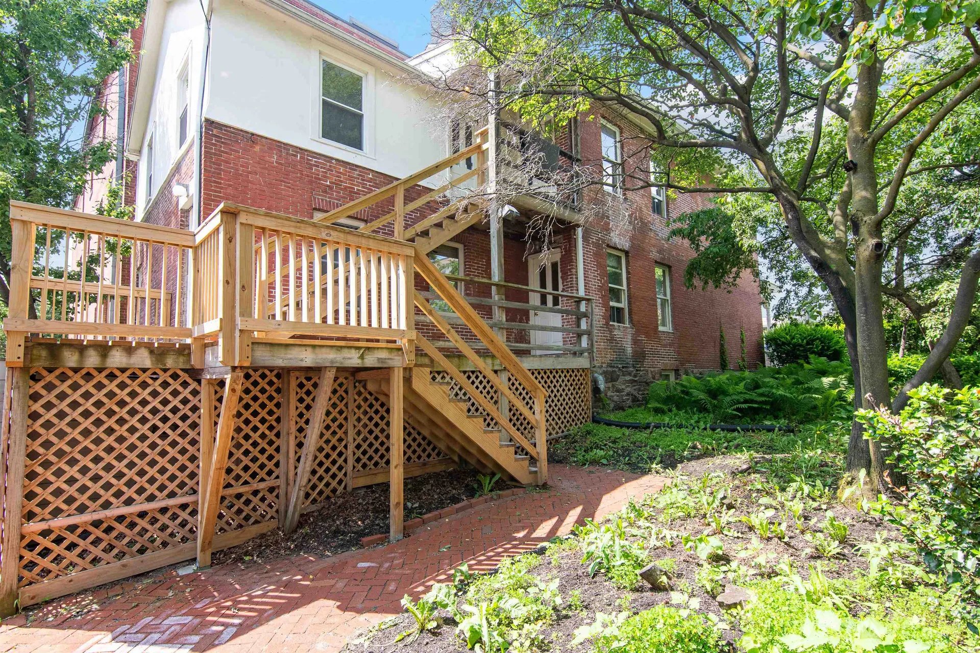 89 College Street Burlington VT 05465