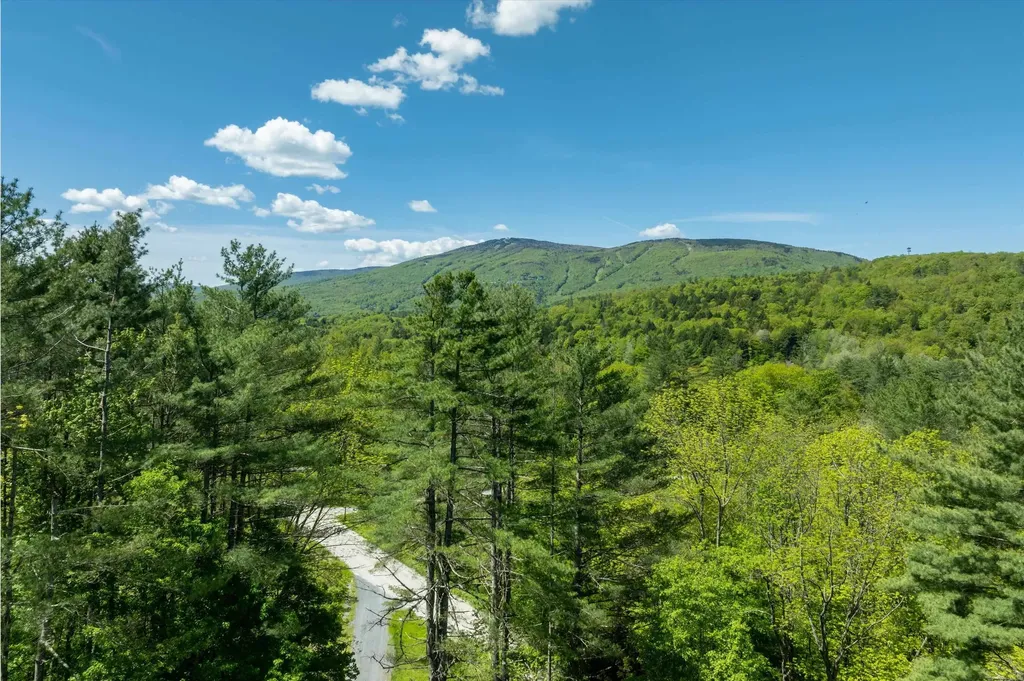 400 East Lake Road Ludlow VT 05149