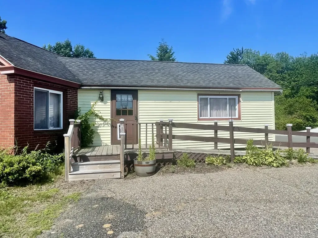 4 Lakeshore Drive Seabrook NH 03874