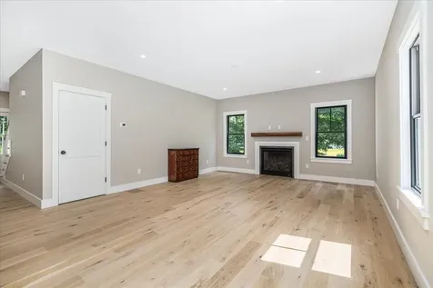 195 Amesbury Road Kensington NH 03833