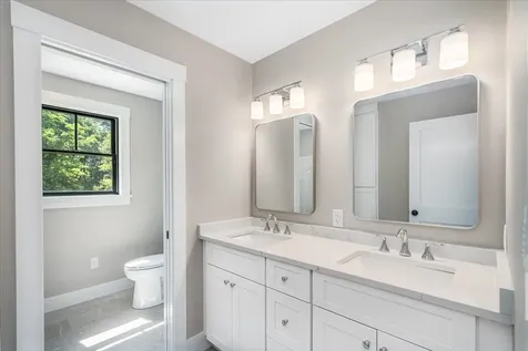 195 Amesbury Road Kensington NH 03833