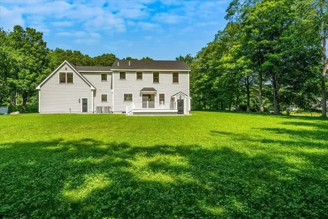 195 Amesbury Road Kensington NH 03833