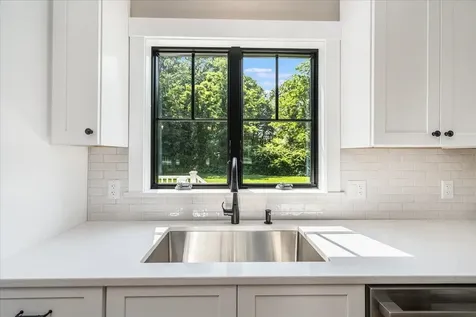 195 Amesbury Road Kensington NH 03833