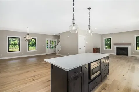 195 Amesbury Road Kensington NH 03833